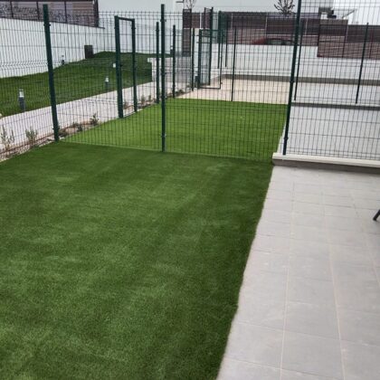 jardinesconcespedartificial.com