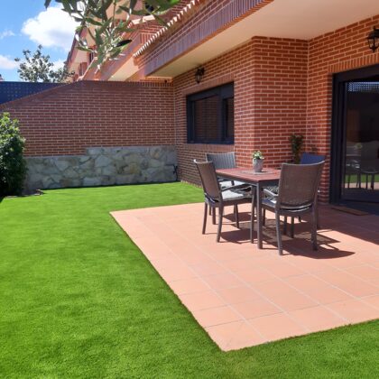 jardinesconcespedartificial.com